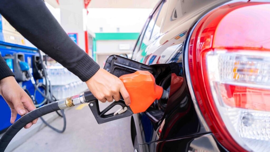 Precio promedio de la gasolina aumenta en Estados Unidos