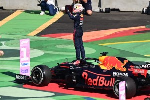 Verstappen ganó el Gran Premio de México con una actuación dominante