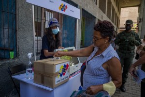 ABC: Venezuela vota en los comicios mejor maquillados del chavismo
