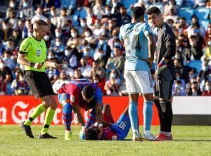 Siguen las malas noticias en Barcelona: Ansu Fati se rompe y sufre una nueva lesión en Balaídos (Foto)
