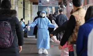 Corea del Sur pone el foco en las personas mayores de edad ante la subida de contagios por coronavirus