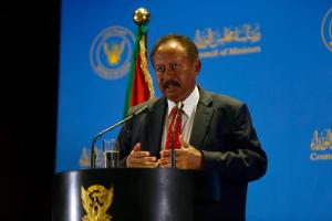Restituido el primer ministro de Sudan tras alcanzar pacto con los militares
