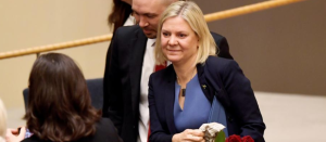 La primera ministra de Suecia dimite horas después de asumir el cargo