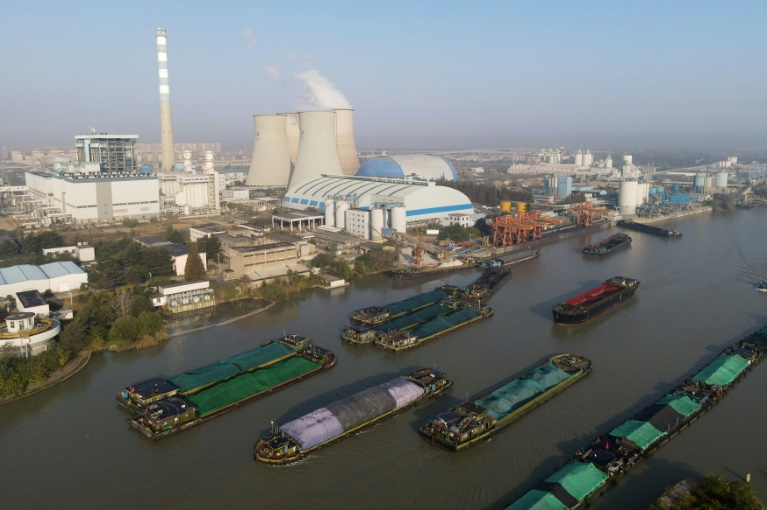 China aumenta la quema de carbón para paliar su crisis eléctrica