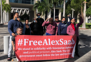 El minúsculo grupito que enviaron a Miami para lloriquear y pedir la libertad de Alex Saab (FOTO)