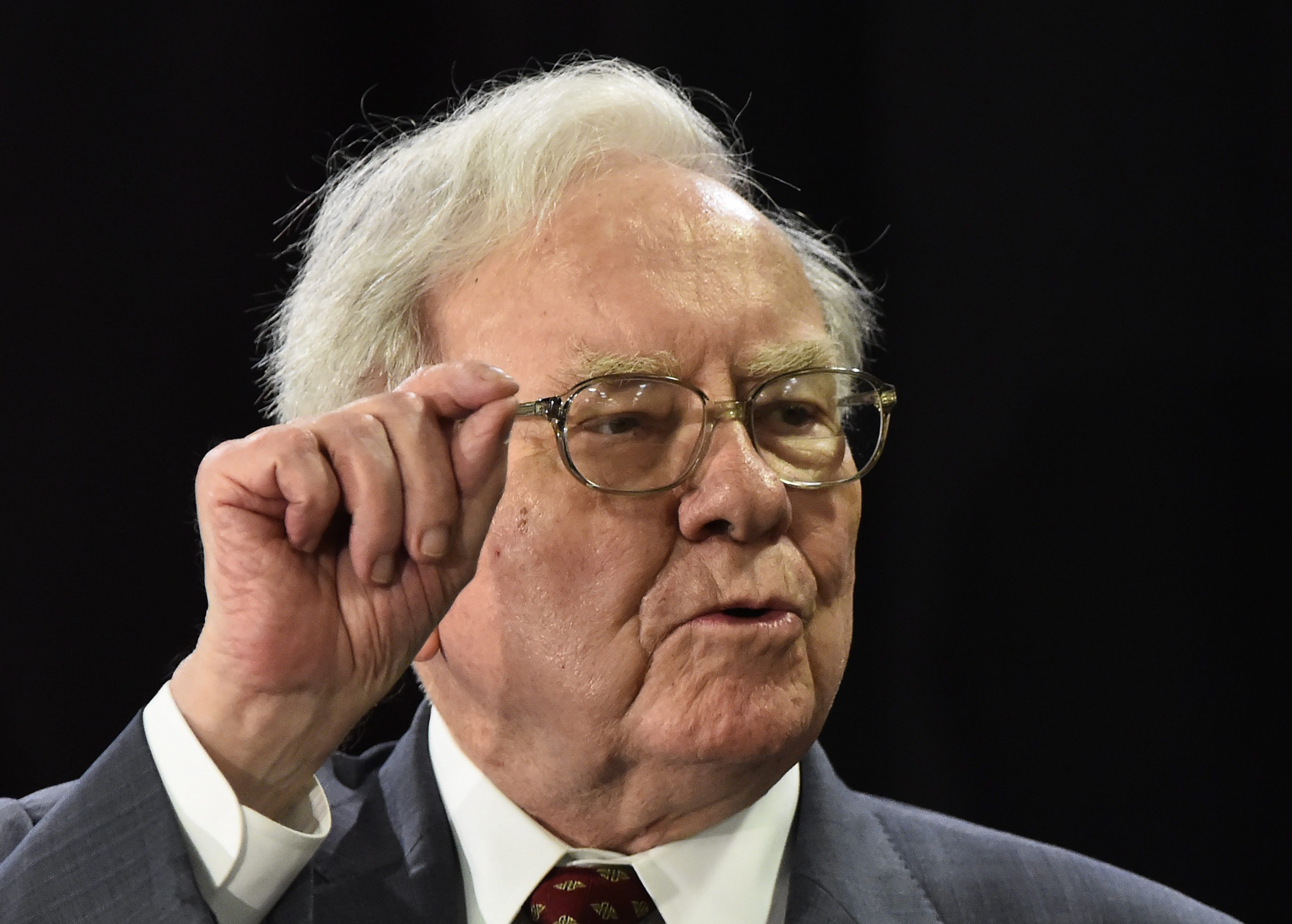 Warren Buffett's six best financial tips for the middle class