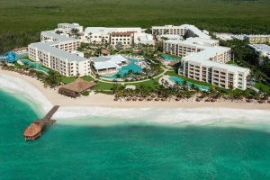 Disparos y terror en Cancún: Sujetos ingresaron armados a un lujoso resort playero (VIDEOS)