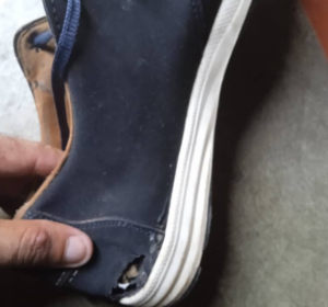 Venezolano reunió para comprar un par de zapatos y la crisis le obligó a gastarlo: Las redes hicieron la magia (FOTOS)