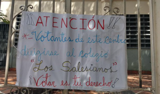Todos los electores del colegio Josefina Daviot en Caracas fueron reubicados a otro centro de votación (FOTO)