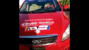 Polémica en Zulia: Candidato chavista a la alcaldía rifa un carro “rojito” para conseguir votos (VIDEO)
