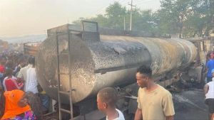 Más de 100 los fallecidos tras explotar un camión cisterna en Sierra Leona