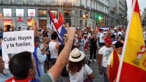 Cubanos reclamaron libertad desde la Puerta del Sol de Madrid este #15Nov (VIDEO)