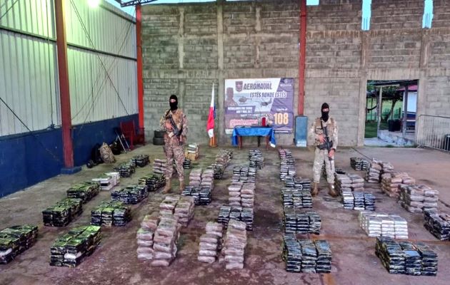 Interceptaron casi dos toneladas de droga y detienen a tres extranjeros en Panamá