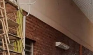 Intentó robar una escuela en Argentina, pero quedó atrapado en el techo