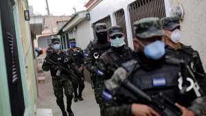 Detenido sospechoso del asesinato a tiros de tres policías en Honduras