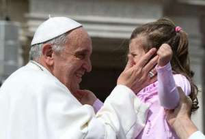El papa Francisco critica el afán de lucro que lleva a la explotación laboral infantil