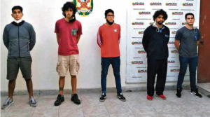 Condenaron con 20 años de prisión a cinco sujetos que violaron en grupo a una joven en Perú