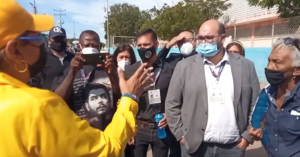 Electores en Falcón denunciaron irregularidades con votos asistidos ante los observadores internacionales #21Nov (VIDEO)