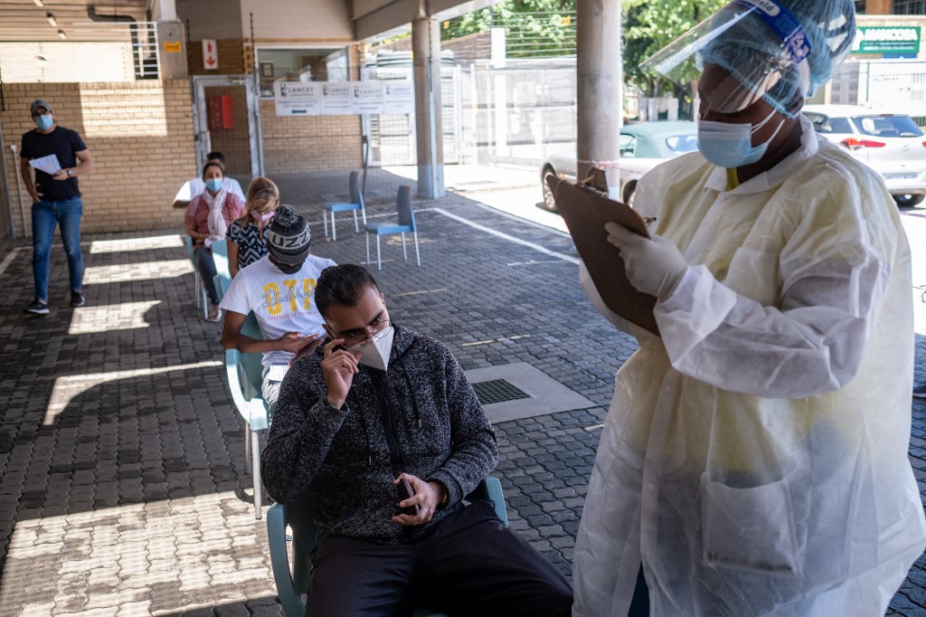 Ante la propagación de la variante ómicron, Sudáfrica quiere acelerar la vacunación