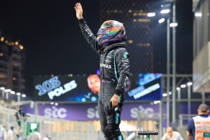 Irá por la revancha: Lewis Hamilton continuará en la Fórmula 1