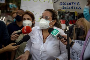 Denuncian abandono y persecución contra maestros y líderes sindicales venezolanos