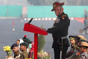 Se estrella un helicóptero en India con el jefe del Estado Mayor a bordo