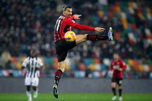 De chilena y a los últimos minutos: La última locura de Ibrahimovic para evitar la derrota del Milan (VIDEO)