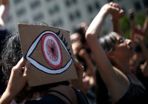Consternación en Chile: joven que perdió sus ojos durante protestas no resistió la depresión y se quitó la vida