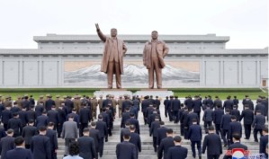 Luto obligatorio: Kim Jong-un prohibió reír por el 10° aniversario de la muerte de su padre