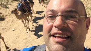 Padre australiano tiene prohibido salir de Israel durante 8.000 años por una estricta y poco conocida ley