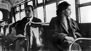 La lucha de Rosa Parks: se negó a ceder su asiento a un blanco y se convirtió en símbolo contra el racismo