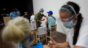 Médicos instan a reforzar la prevención y vigilancia epidemiológica por presencia de ómicron en Venezuela