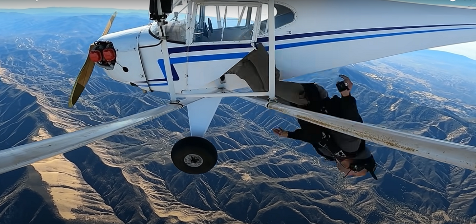 WTF?! Youtuber señalado de estrellar su avioneta contra una montaña para obtener visitas