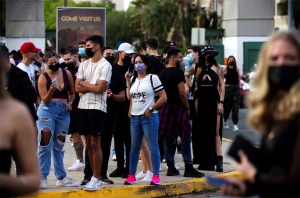 Puerto Rico impuso ley seca y cierre de comercios nocturno por el Covid-19