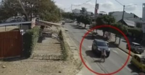 ¡Crimen atroz en Colombia! Madre e hijo venezolanos fueron arrollados por conductor que se dio a la fuga (VIDEO)