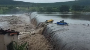 Se derrumbó represa en Brasil tras semanas de fuertes lluvias e inundaciones