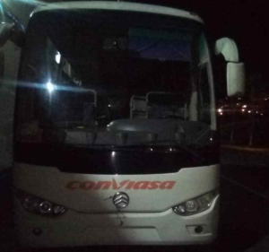 ¿No se percató?: Conductor de autobús de Conviasa arrolló a niño en Vargas
