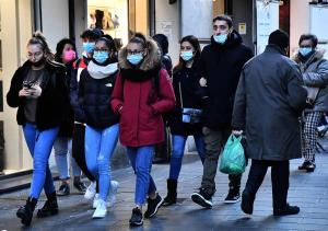 Para casi tres millones de italianos el coronavirus no existe