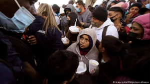 España aceptará a migrantes desde centros en Latinoamérica, anunció EEUU