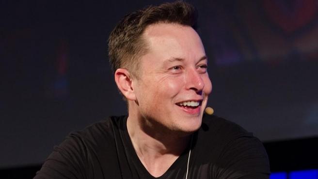 Cuál fue la pregunta que llevó a Elon Musk a utilizar la técnica de los 21 segundos de silencio