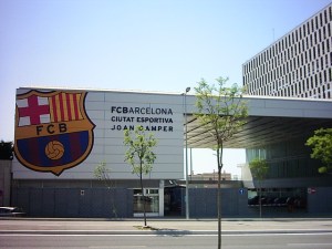 Exentrenador del Barcelona es investigado tras denuncias de presuntos abusos sexuales a menores