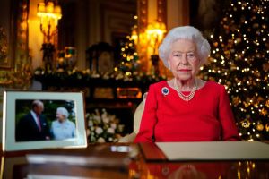 Reina Isabel hizo un generoso donativo para ayudar a desplazados de Ucrania