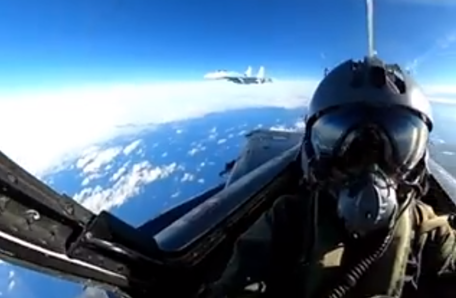 En VIDEO: Cazas rusos interceptaron aviones estadounidenses y franceses en el mar Negro