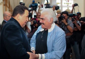 Maduro despidió a Vicente Fernández recordando su visita a Chávez