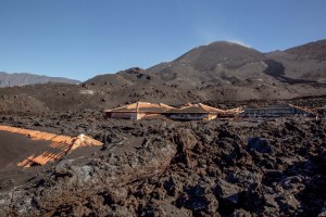 El dolor de cabeza tras la erupción del volcán en La Palma: qué hacer con toda la lava y ceniza