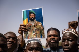 Manifestación de apoyo al golpe en Burkina Faso, condenado por la ONU y países vecinos