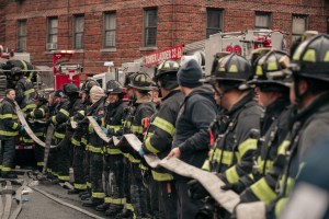 En FOTOS: Las secuelas del devastador incendio de desató el dolor en Nueva York