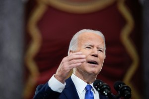Biden rechazó que la violencia política se vuelva “la norma” un año después de asalto al Capitolio