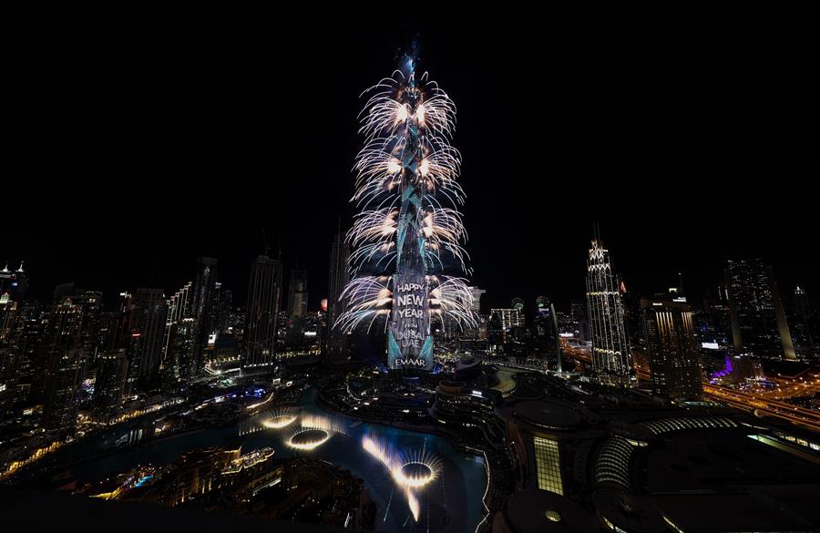 Emiratos Árabes Unidos batió cinco récord Guiness con los fuegos artificiales en Año Nuevo (FOTOS)
