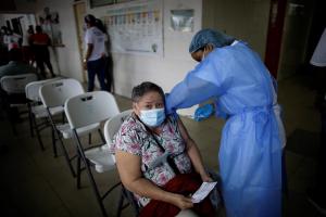 Ómicron es la variante dominante en Panamá, que vive cuarta ola pandémica